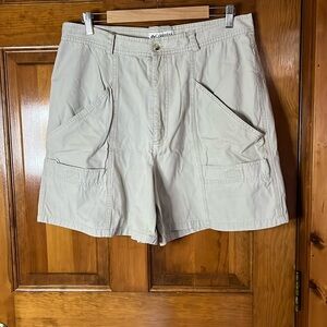 Columbia Women's Hiking Cardo Beige Shorts Size 18